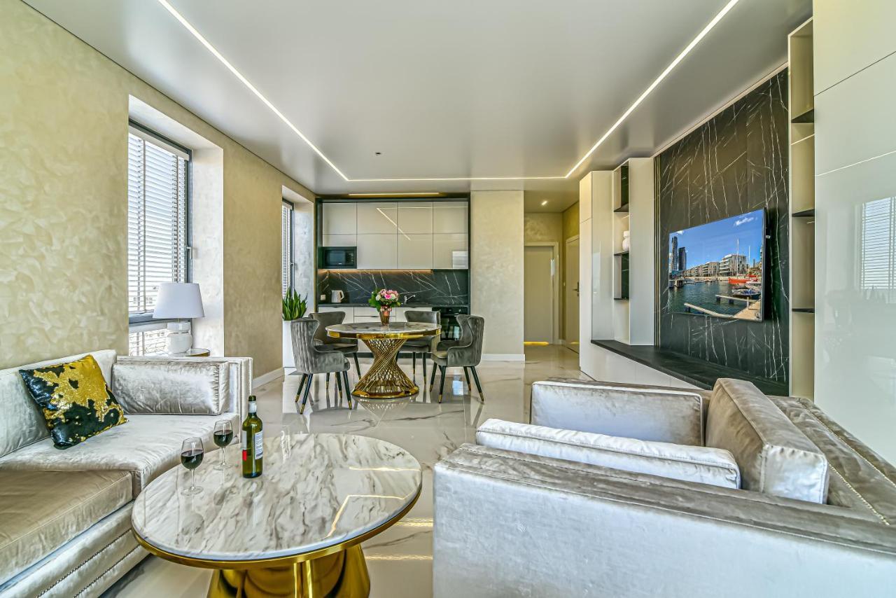 Apartament Faltom 20 Yacht Park Premium Gdynia Bagian luar foto